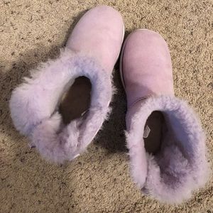 Light purple uggs size 8